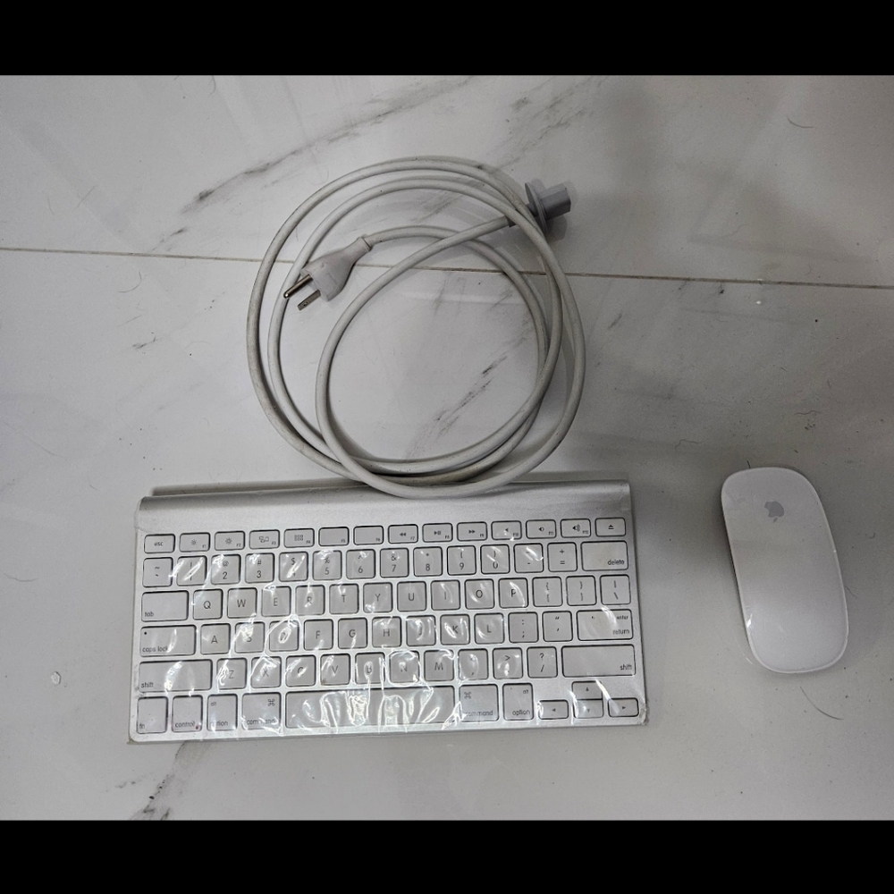 APPLE computer.Computadora APPLE. - Picture 5 of 6